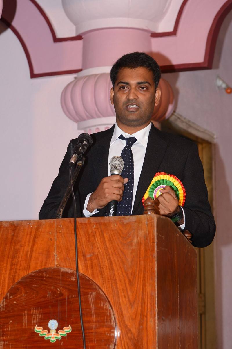 Kishore addressing the students of his alma mater